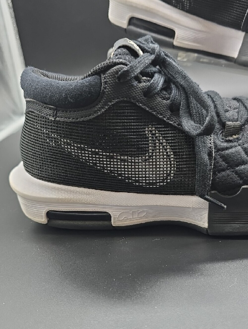 Nike | LBJ | Black and White | Basketball Sneakers | Sz7 Big Boy | Gently Worn - Picture 2 of 6